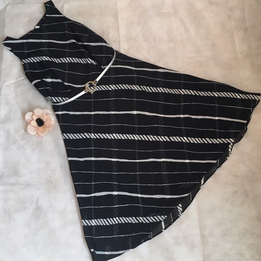 Ann Taylor A-Line Navy And White Overlay Dress OP